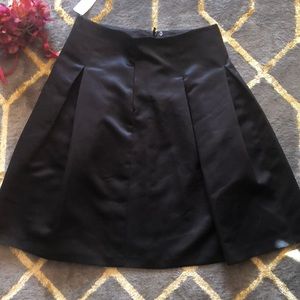 BROOKS BROTHERS PLEATED SKIRT Size 8 NWT